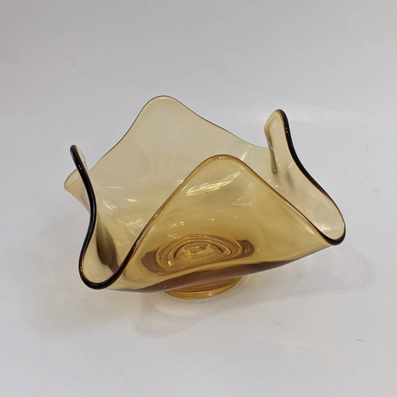 Vintage MCM Amber Ruffled Handkerchief Glass Bowl, Mid Century Decor Art Glass - Picture 7 of 10